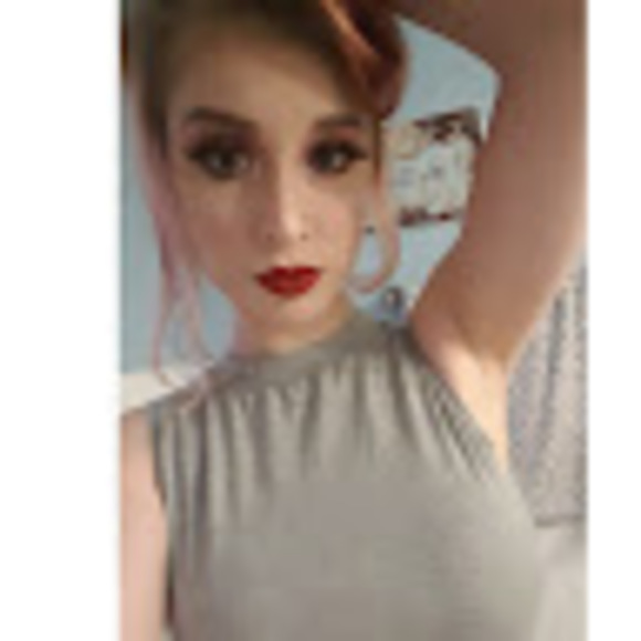 Meet your Posher, Abbey - Picture 1 of 1